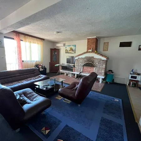 Luka Mira Apartamento